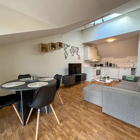 Apartamento Parken Terrace - Fjord View With Indoor Parking And Elevator Ålesund