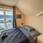 Parken Terrace - Fjord View With Indoor Parking And Elevator דירה Ålesund