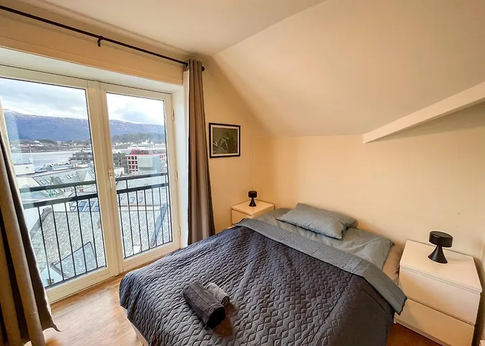 Parken Terrace - Fjord View With Indoor Parking And Elevator * Ålesund